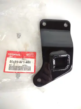 50625-MFY-A00 HONDA Bracket Step VT1300C