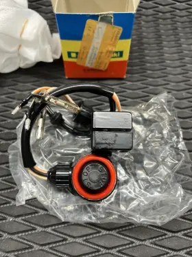 27010-3002 KAWASAKI Jetski Switch Nos Js 440