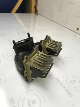 0673-209 TIGERSHARK Intake Manifold Reed Valves Cage Daytona #2