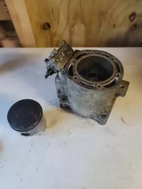 60T-W1130-01-8S YAMAHA Pv Cylinder Jug Piston GP1300R