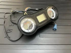 F2C-6820A-10-00 YAMAHA Fzs Fzr Gauge Display Meter Dash #2