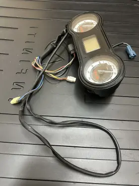 F2C-6820A-10-00 YAMAHA Fzs Fzr Gauge Display Meter Dash #3