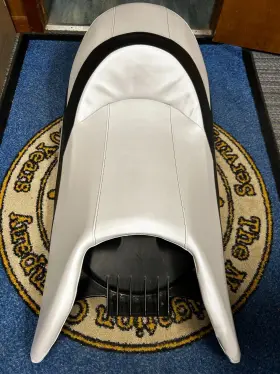 F2X-U371A-81-00 YAMAHA Waverunner Double Seat Vx Cruiser